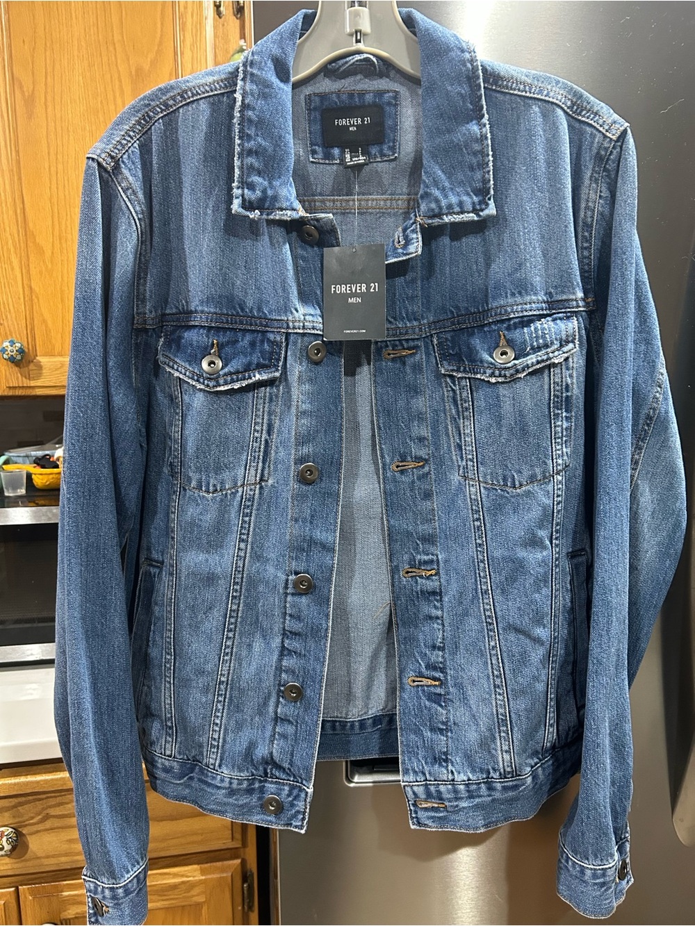 Forever 21 Men’s Medium Blue Denim Trucker Jacket